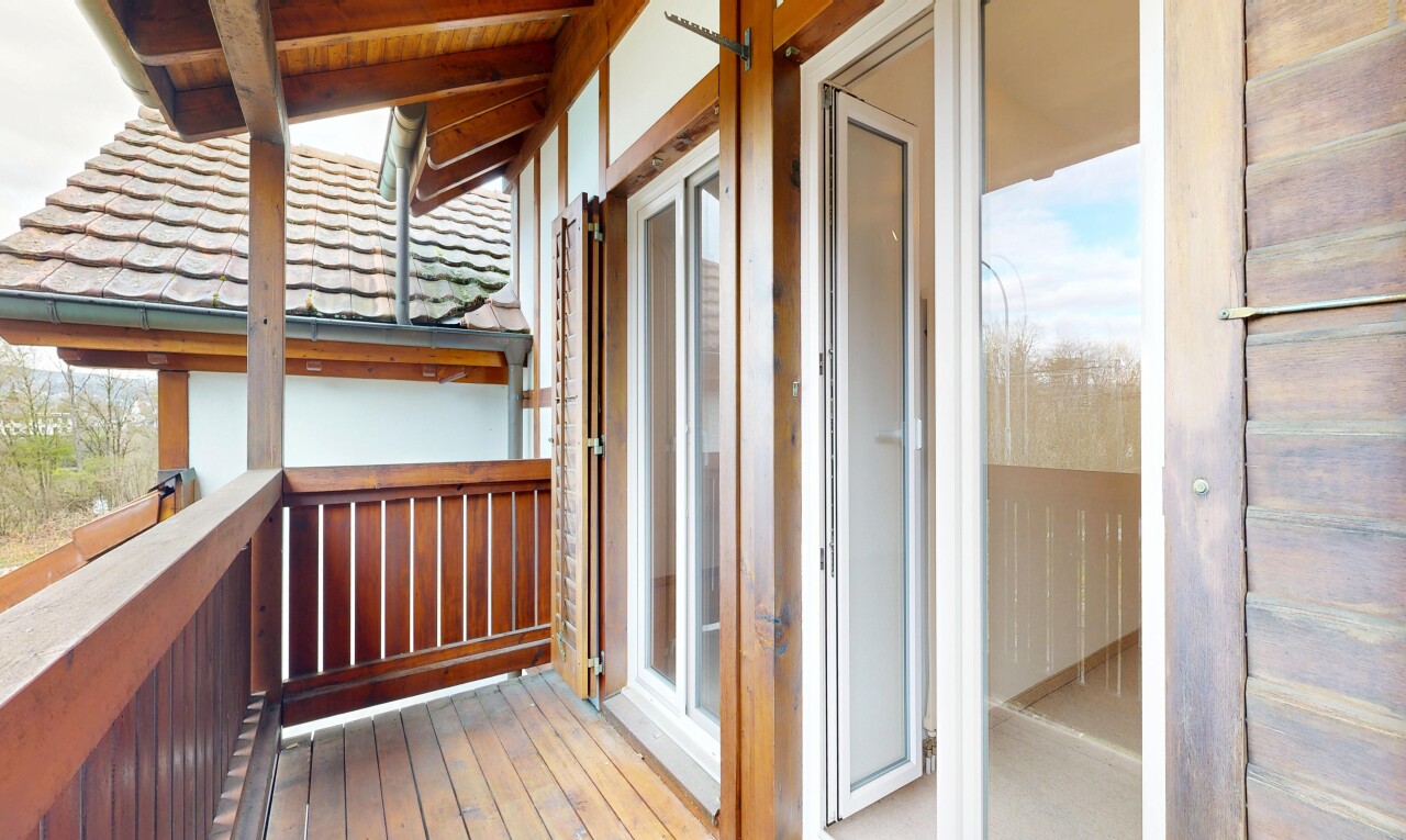balkon mit balkon und day time