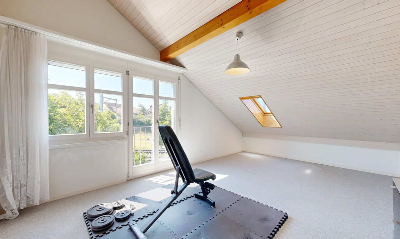 büro mit dachschräge, vaulted ceiling, day time, gipskartonwand, und drywall
