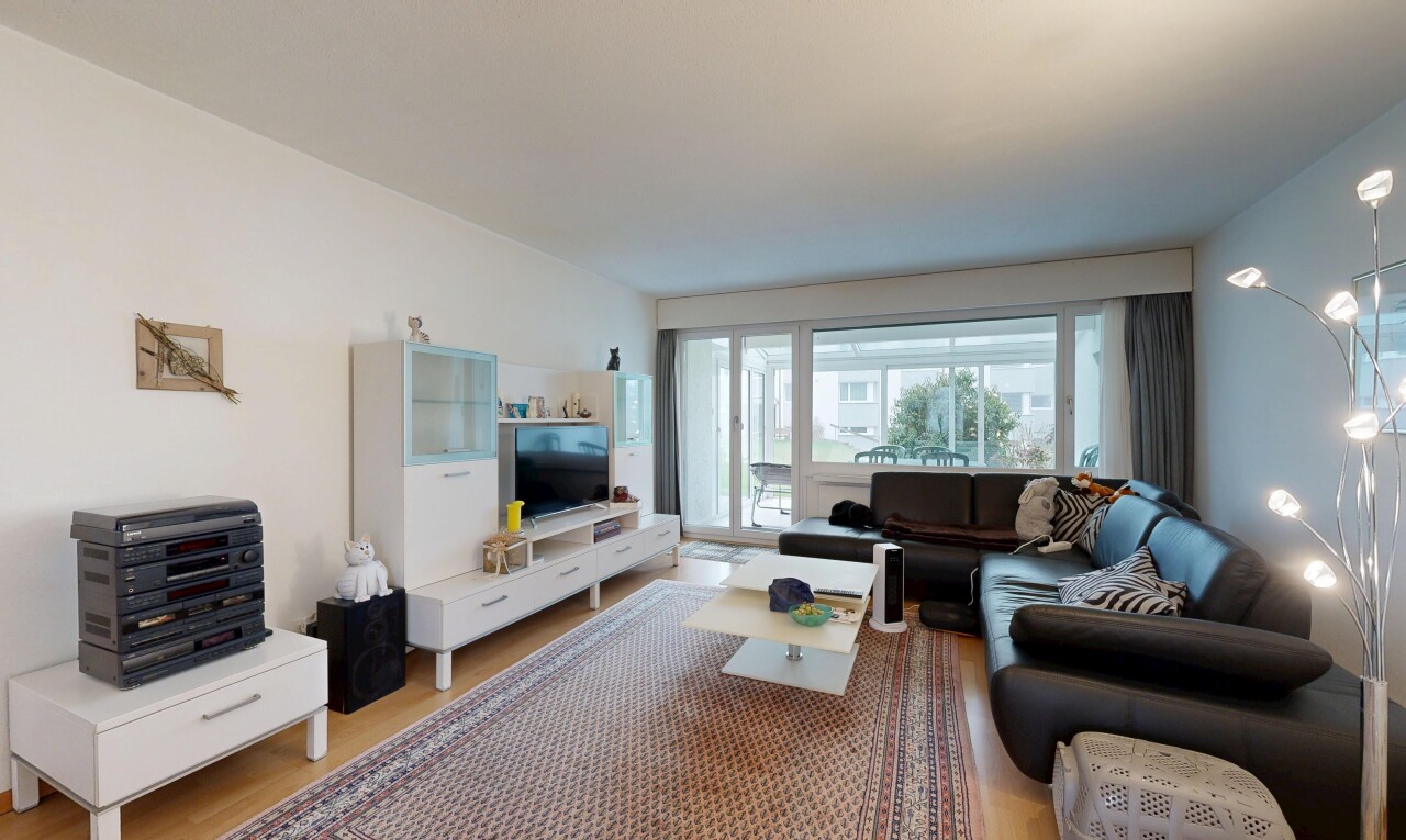 living room featuring wood finished floors