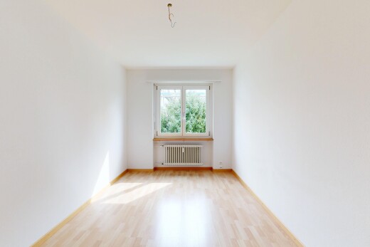 leerer raum mit natural light, natürliches licht, drywall, gipskartonwand, und wood finish floor