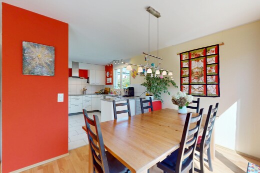 esszimmer mit wood finish floor, holzfußboden, drywall, gipskartonwand, und inside property