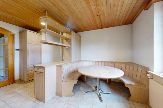 esszimmer mit frühstücksecke, wood ceiling, holzdecke, drywall, und gipskartonwand