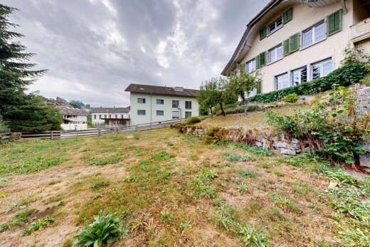 garten mit overcast und zaun