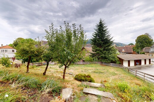 garten mit overcast, zaun, rural view, und ländliche aussicht