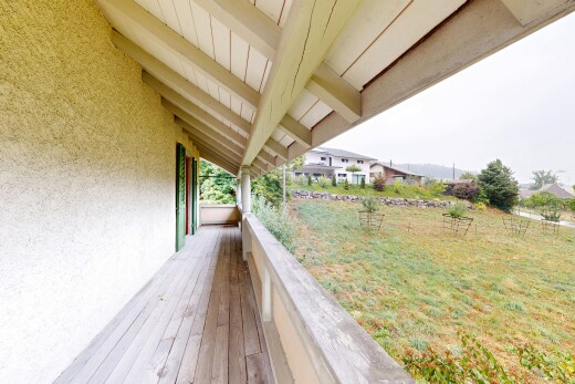 terrasse mit balkon, from property, rasen, view focus, und overcast