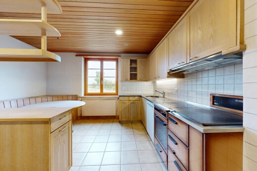 küche mit light brown cabinets, hellbraune schränke, light floor, dunstabzugshaube, und open shelves
