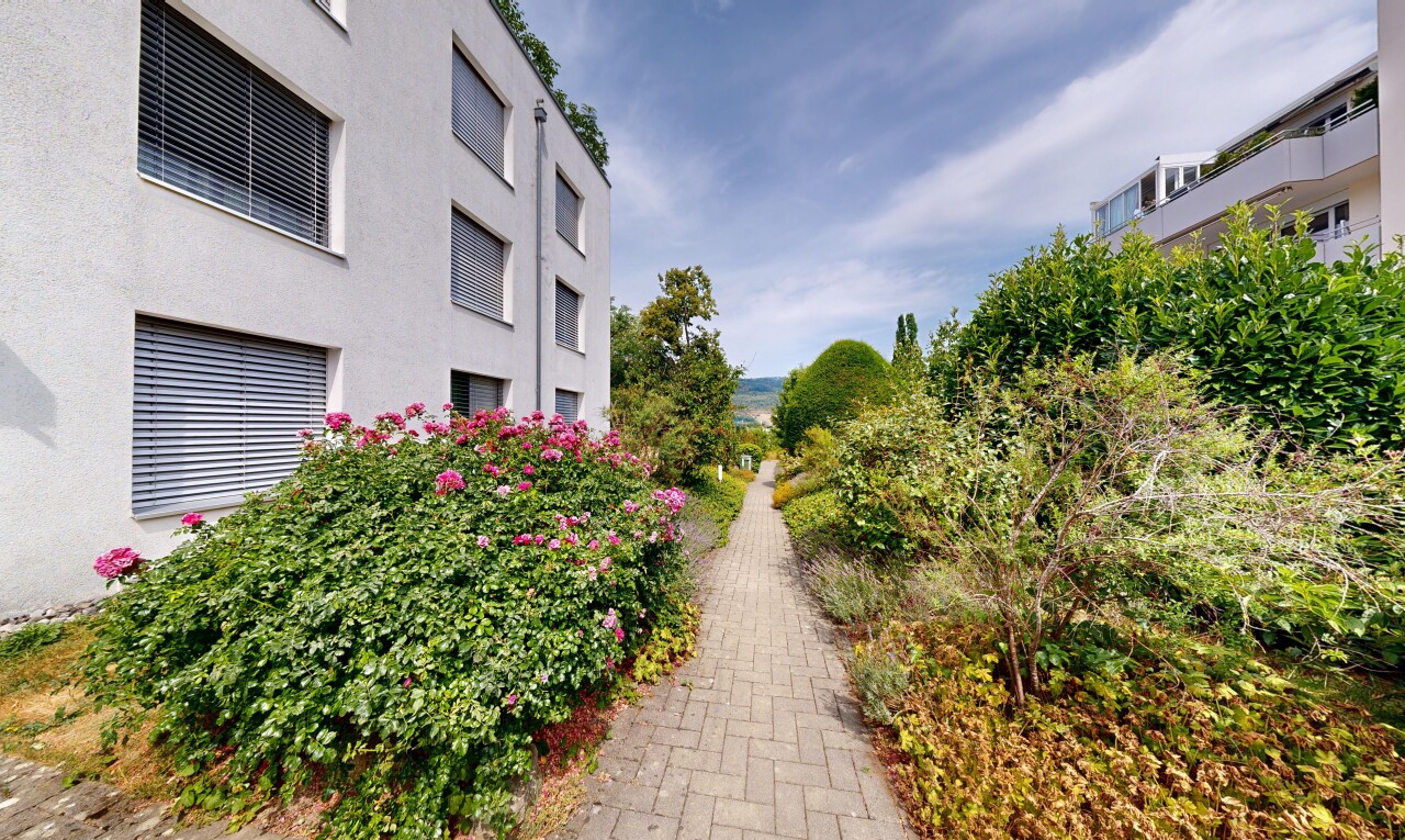 Grand appartement lumineux avec vue panoramique à Ipsach