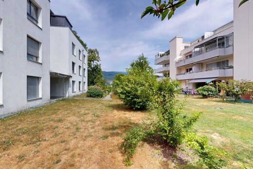 extérieur du bâtiment avec vue sur le complexe d'appartements, apartment complex view, from community, et day time