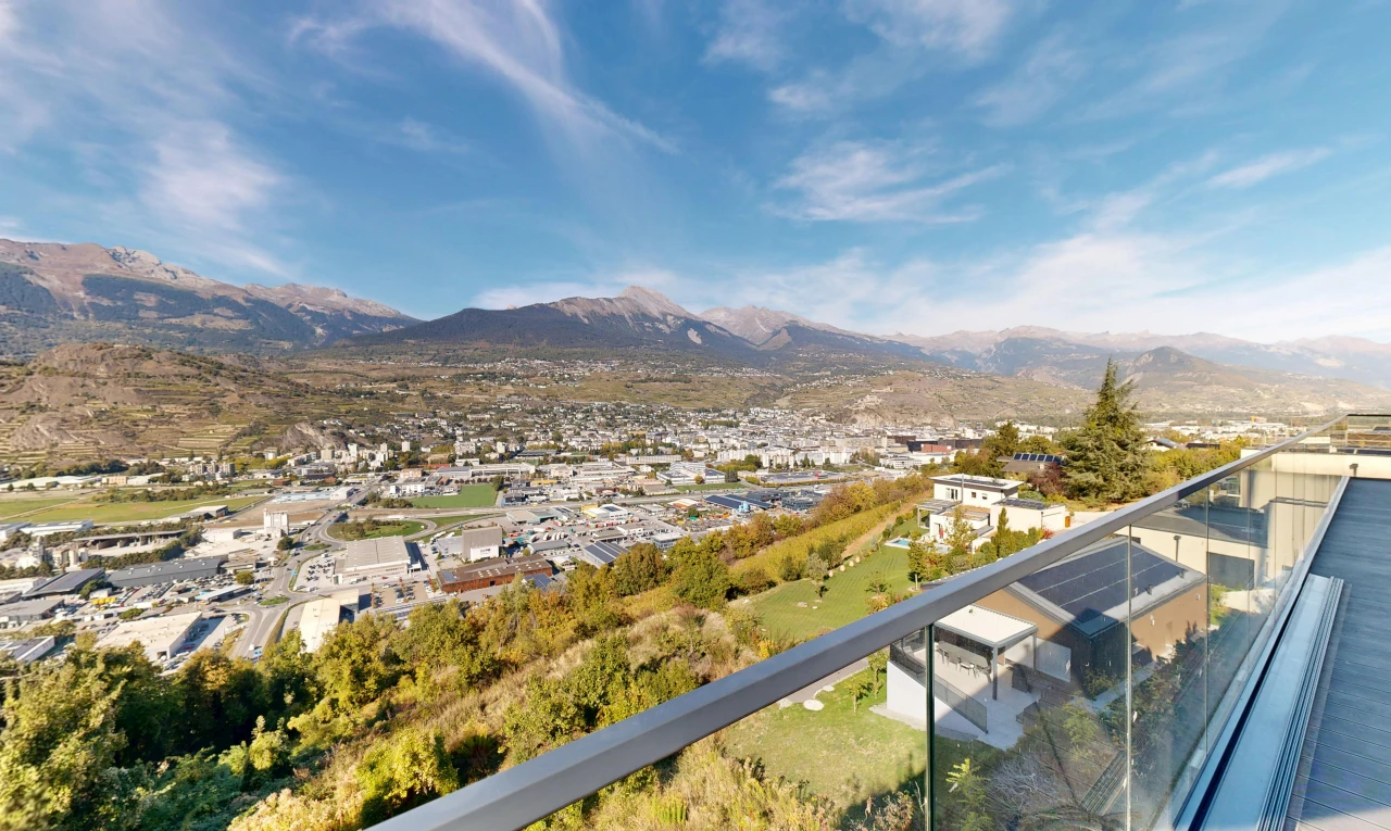 vue sur la montagne avec vue sur la montagne, mountain view, day time, et from property