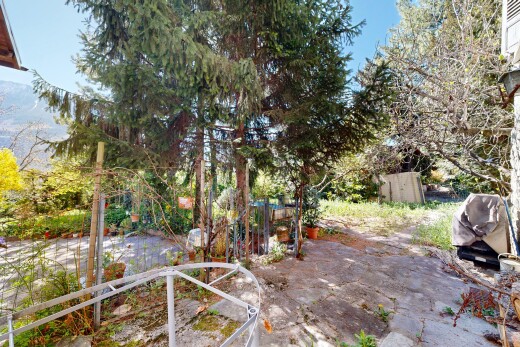 jardin avec day time et from property