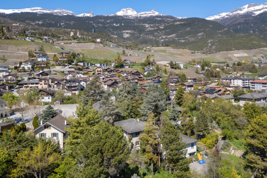 vue sur la montagne avec vue sur la montagne, mountain view, day time, aerial view, et vue résidentielle