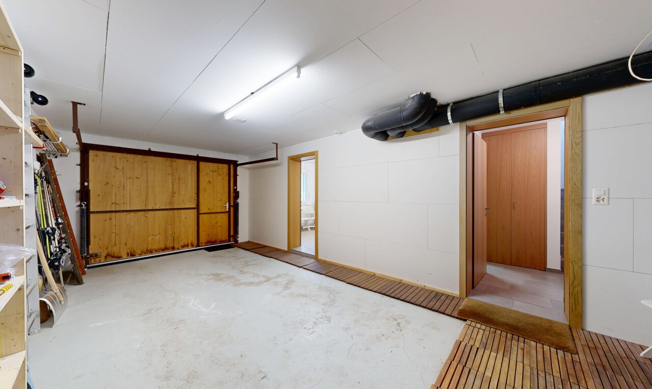 parking avec inside property