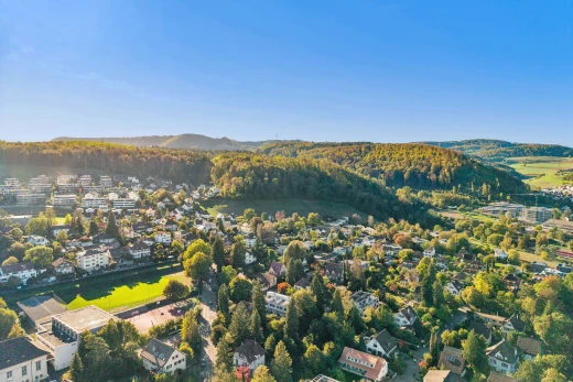 vue sur la montagne avec day time et aerial view