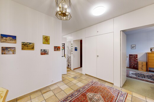 halle / korridor mit fliesenboden