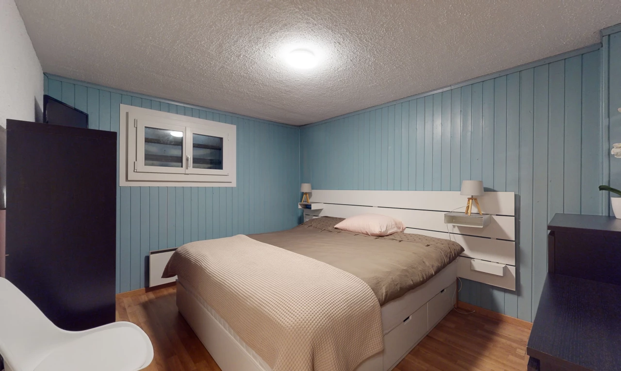 chambre à coucher avec parquet