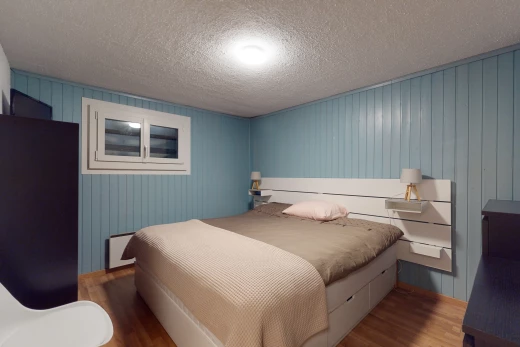 chambre à coucher avec parquet