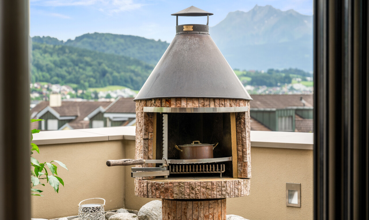 einzelheiten mit window, inside property, interior, mountain view, und blick auf die berge