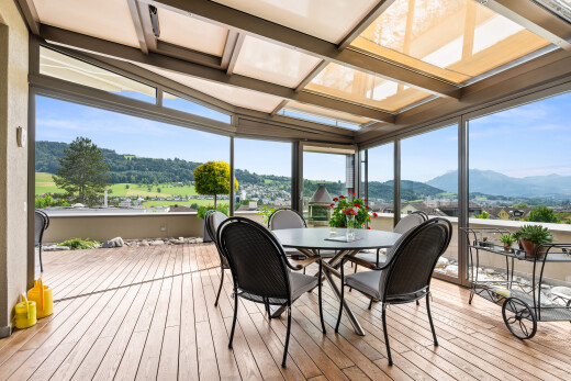 terrasse mit mountain view, blick auf die berge, day time, essbereich im freien, und deck