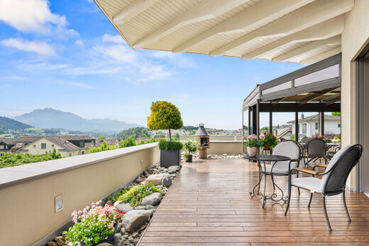 terrasse mit from property, blick auf die berge, mountain view, day time, und deck