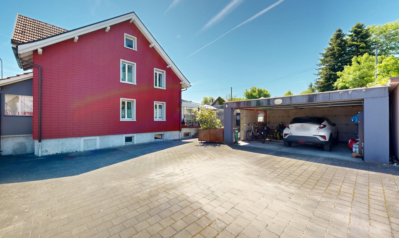 außenansicht mit betonfundament, day time, und property visible