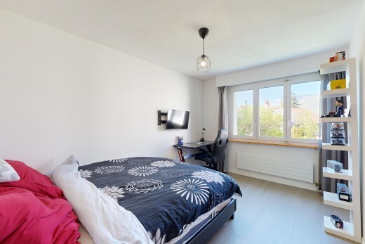 chambre avec inside property, radiateur, drywall, cloison sèche, et natural light