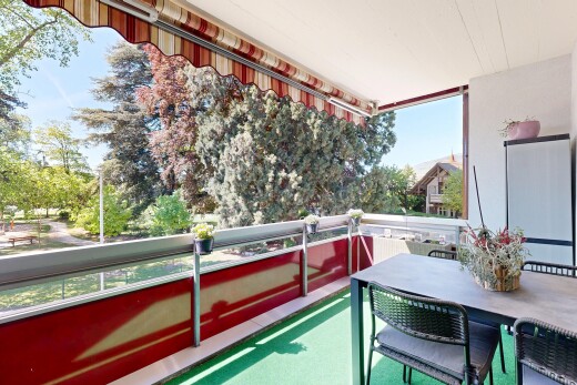 balcon avec day time et from property