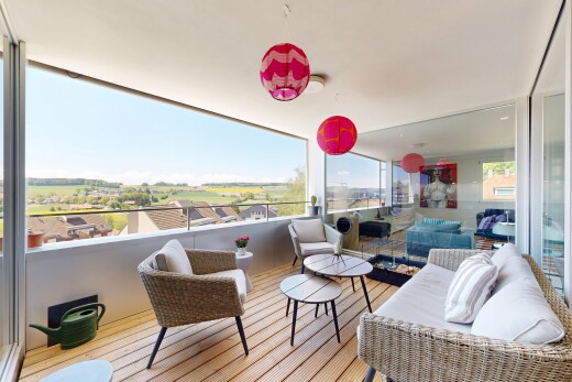 terrasse avec day time et espace de vie extérieur