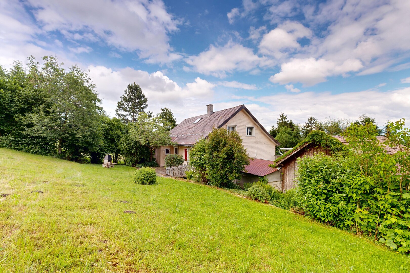 garten mit day time, rasen, und property visible