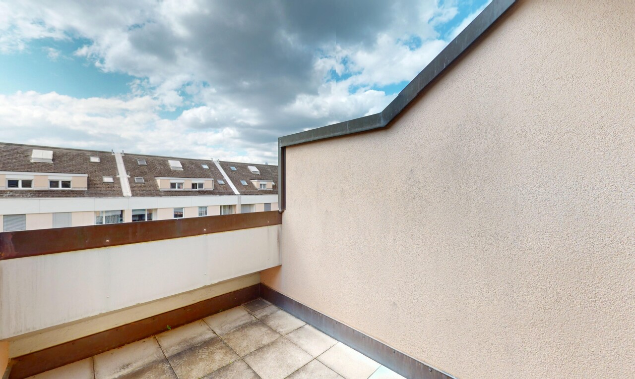 terrasse avec balcon