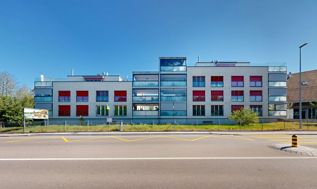 außenansicht mit bordsteine und day time