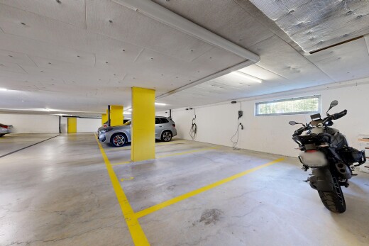 parking avec lumière naturelle