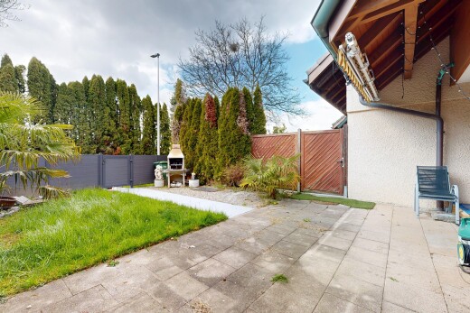 terrasse mit tor, from property, zaun, und terrasse