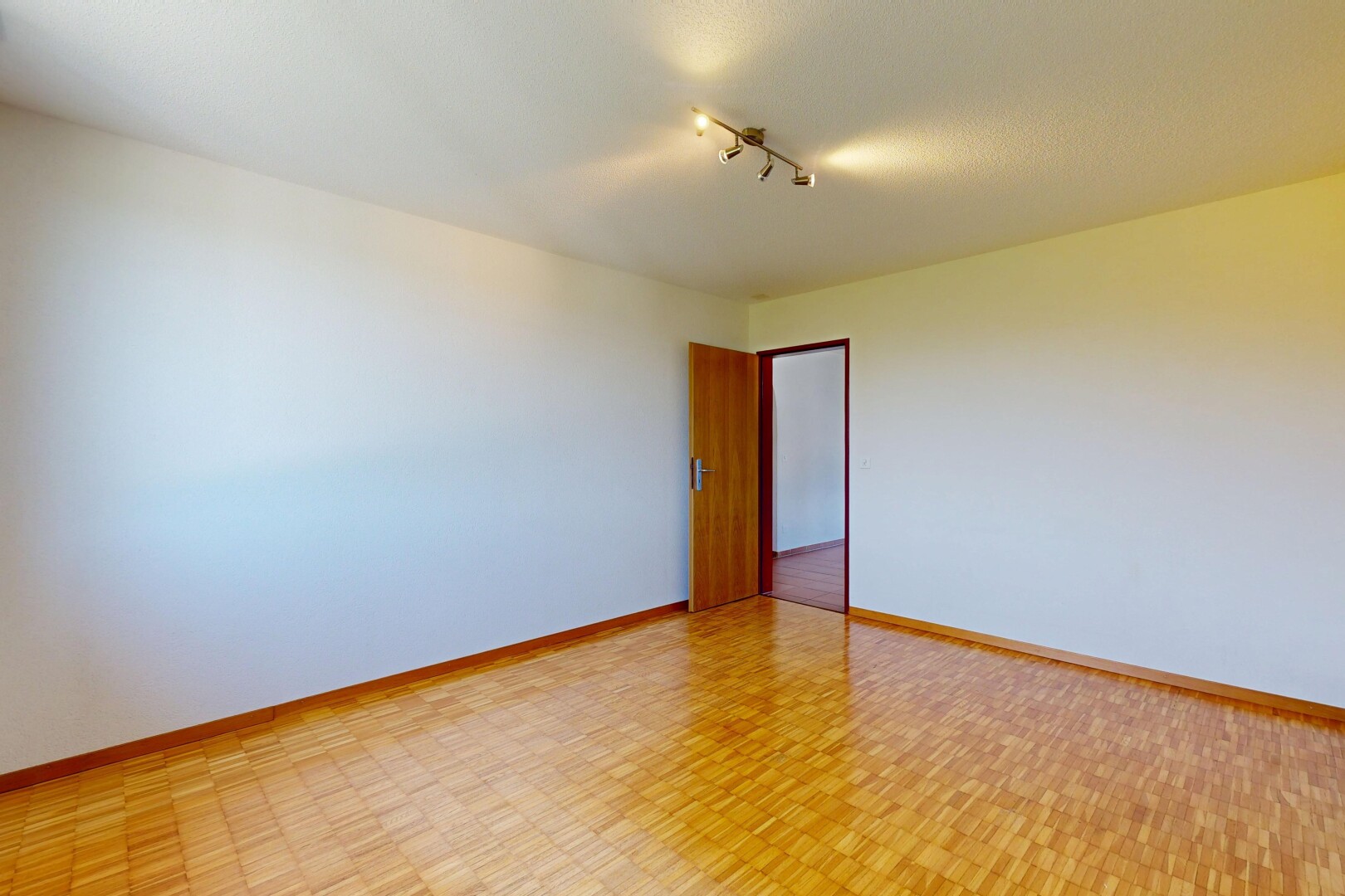 leerer raum mit gipskartonwand, drywall, inside property, sockelleisten, und baseboards wall