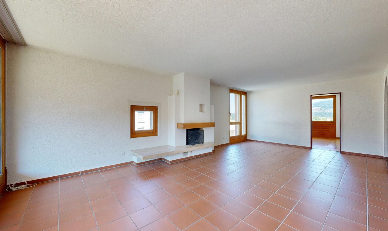 wohnzimmer mit inside property, natürliches licht, natural light, gipskartonwand, und drywall