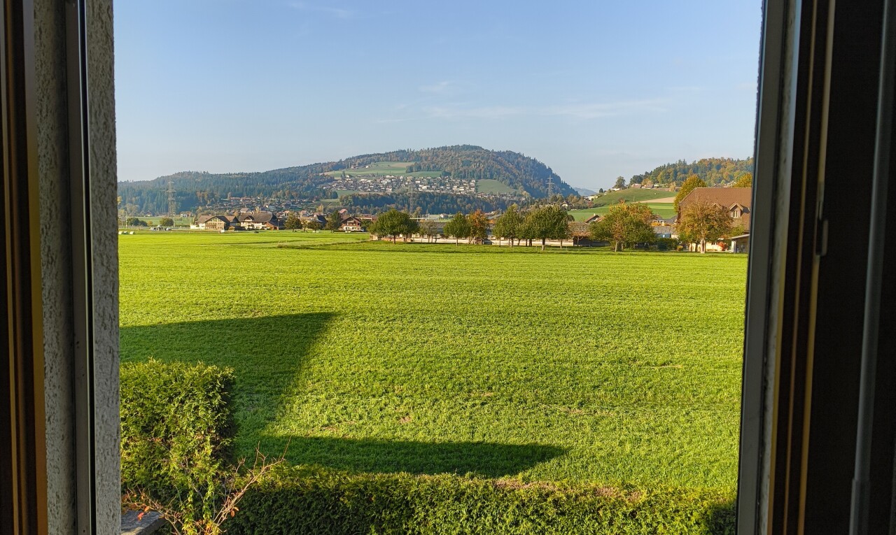 blick auf die berge mit day time, inside property, mountain view, blick auf die berge, und rural view