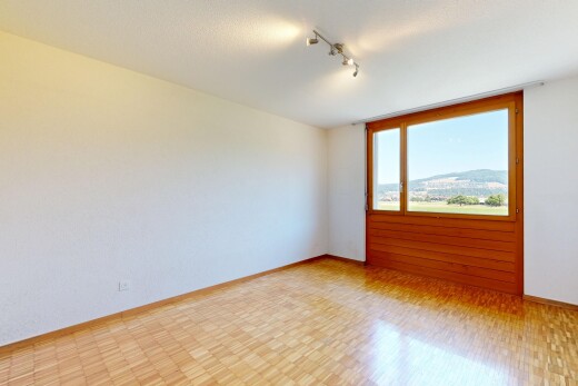 leerer raum mit inside property, natürliches licht, natural light, gipskartonwand, und drywall