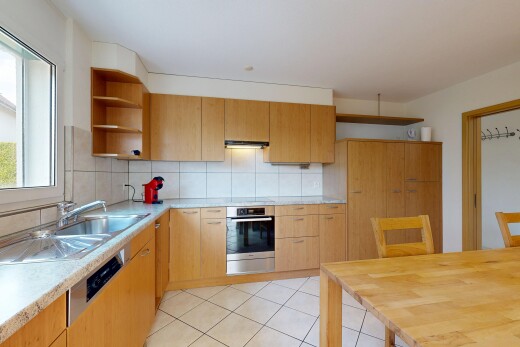 küche mit light floor, küchenrückwand beim herd, küchenrückwand beim Herd, arbeitsplatten, und light countertops