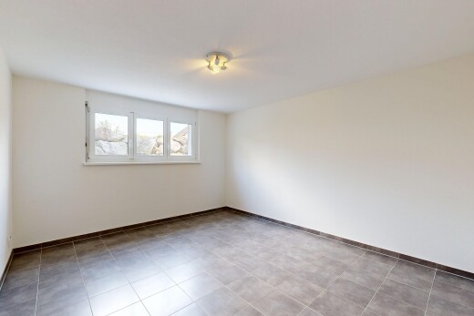 leerer raum mit gipskartonwand, drywall, natürliches licht, natural light, und inside property