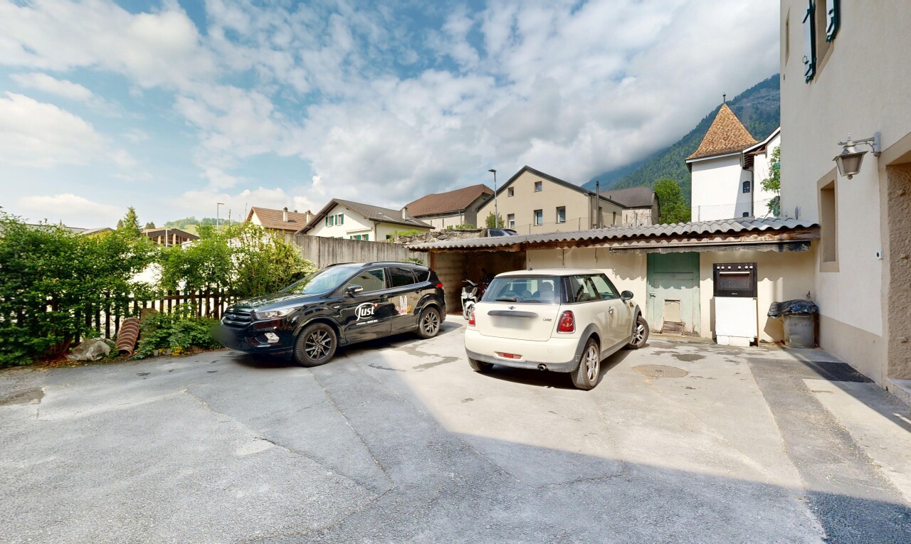 façade avec day time, bardage en stuc, vue résidentielle, residential view, et clôture