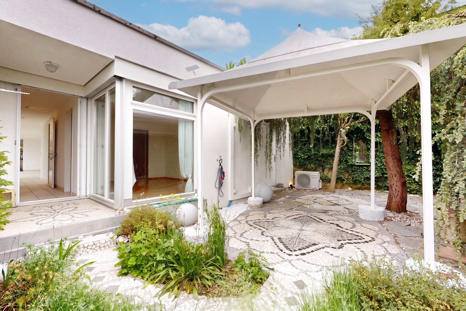 terrasse mit pavillon, from property, day time, und terrasse