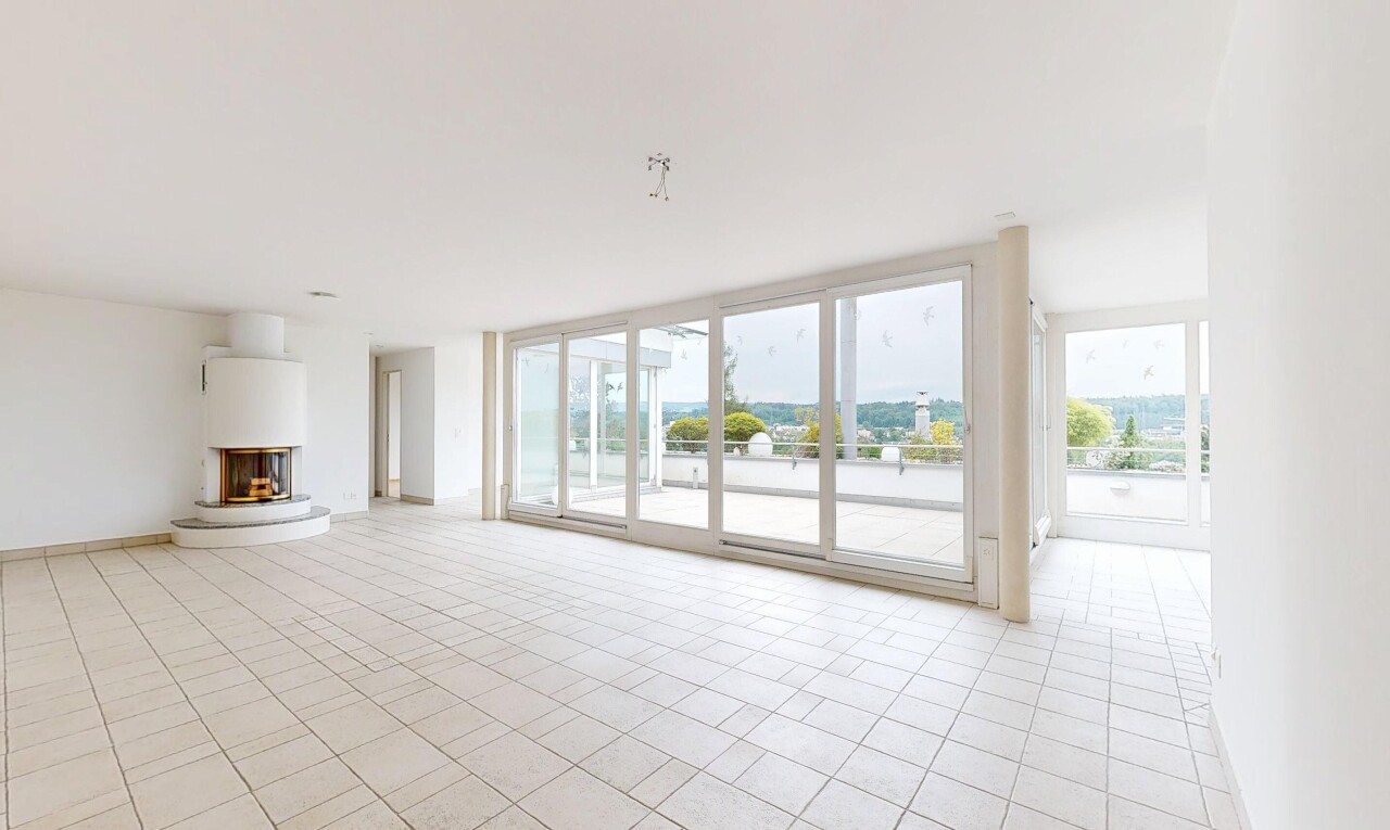 wohnzimmer mit natürliches licht, natural light, bodendeckenfenster, floor ceiling windows, und inside property