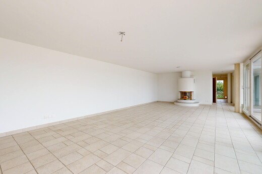 leerer raum mit gipskartonwand, drywall, inside property, natürliches licht, und natural light