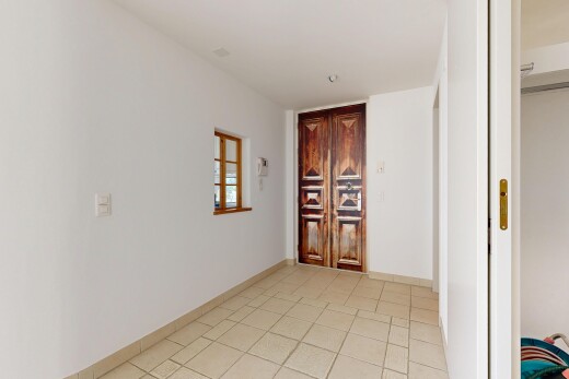 leerer raum mit gipskartonwand, drywall, inside property, light floor, und fliesenboden