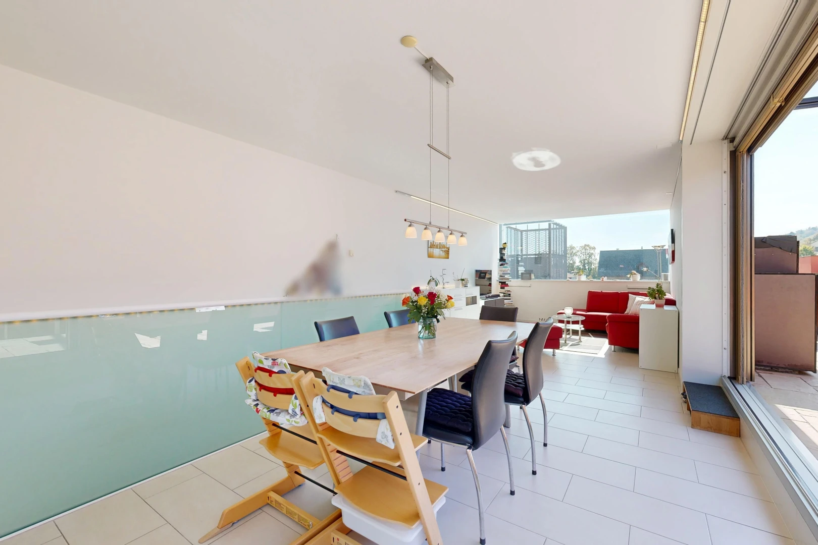 esszimmer mit gipskartonwand, drywall, light floor, fliesenboden, und tile floor