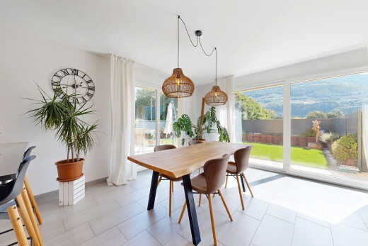 esszimmer mit inside property, natürliches licht, natural light, gipskartonwand, und drywall