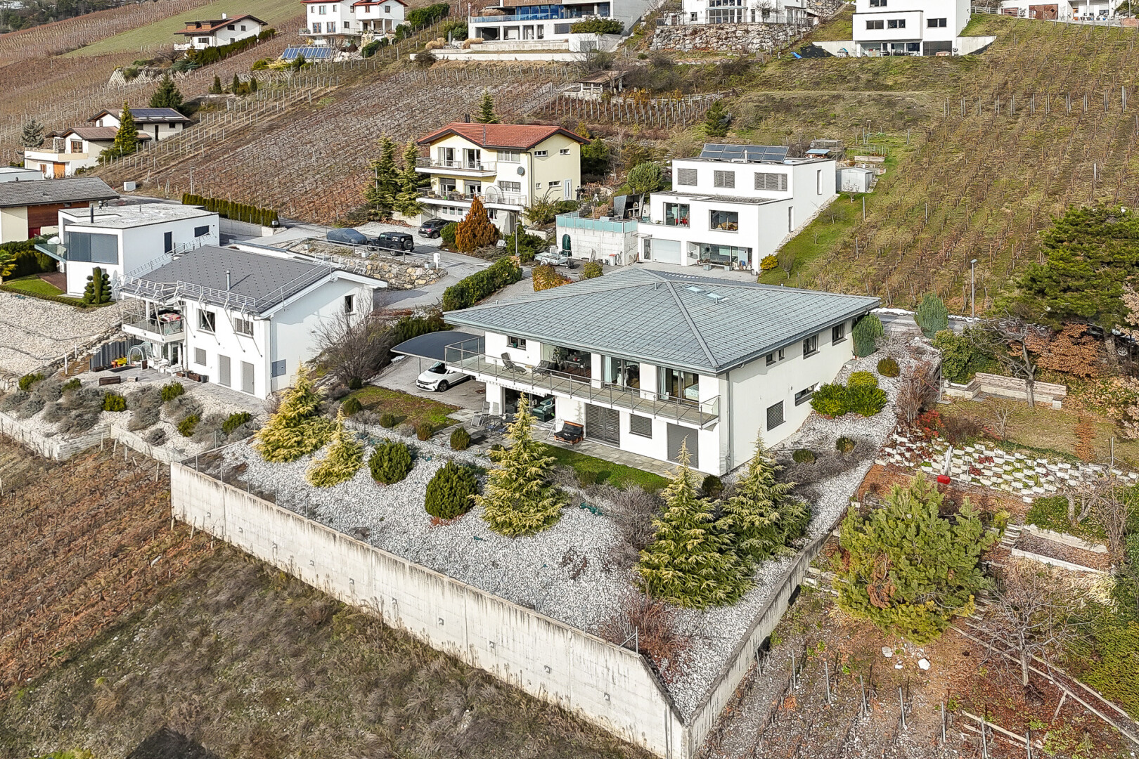 außenansicht mit residential view, wohngebietblick, und property visible