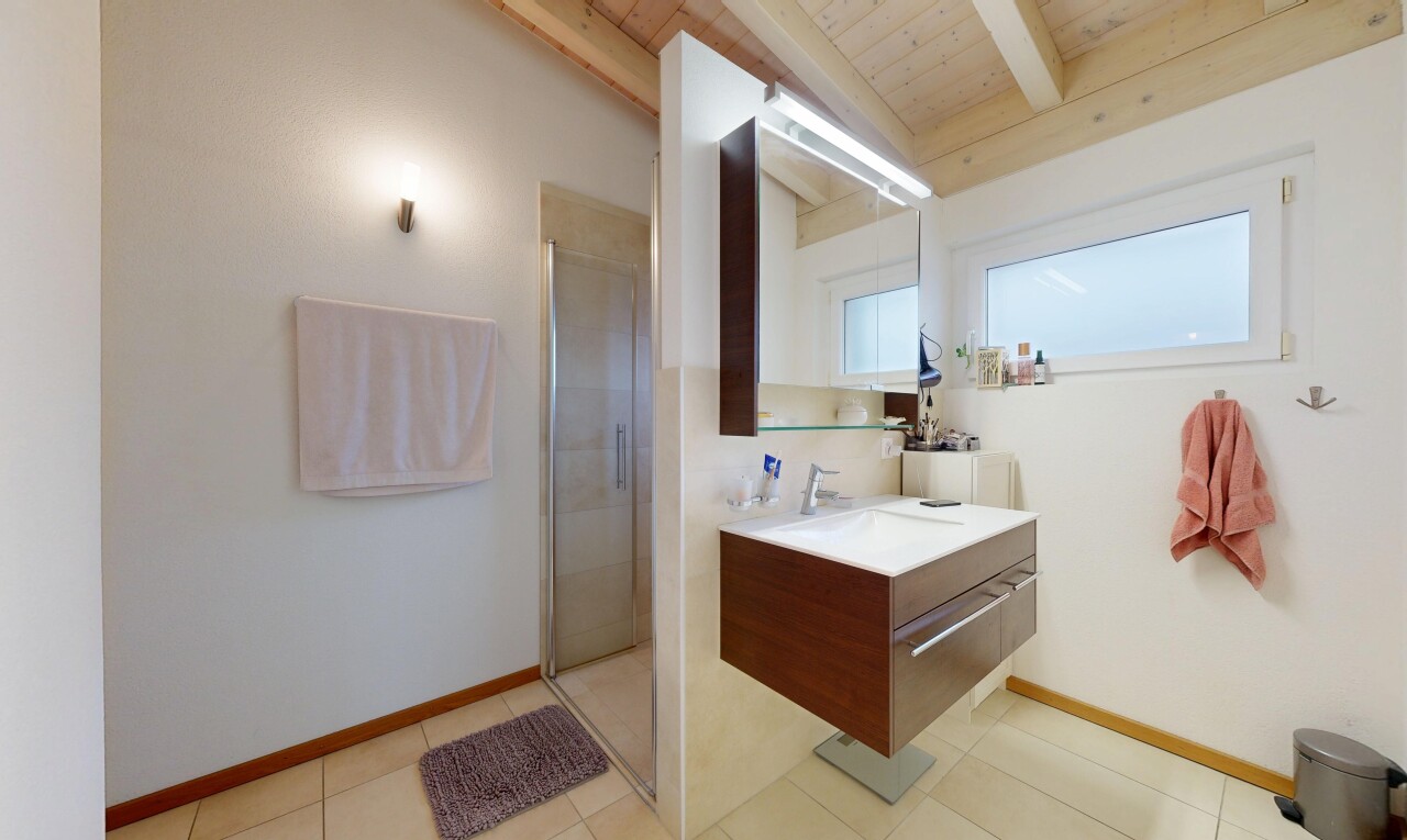 bad mit schminktisch, komplettes badezimmer, spiegel, dusche, und gipskartonwand