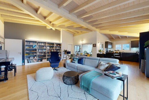 wohn- / esszimmer mit inside property, dachschräge, vaulted ceiling, balkendecke, und beamed ceiling