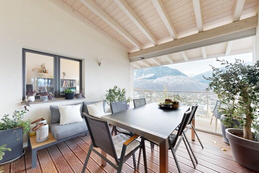 terrasse mit blick auf die berge, mountain view, essbereich im freien, und inside property