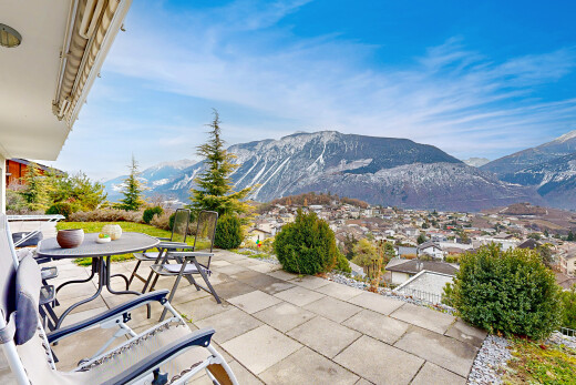 blick auf die berge mit from property, blick auf die berge, mountain view, und day time